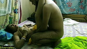 भारतीय गर्म भाभी पंजाबी लड़के के साथ रोमांटिक सेक्स कर रही है! असली तेलुगु सेक्स